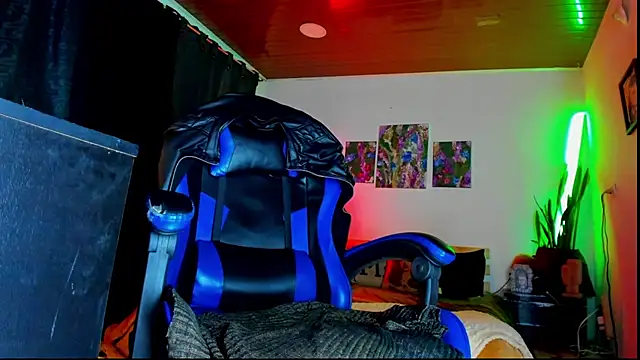 LatinMilk  online show from 21, 2, 2026