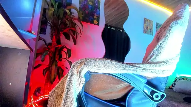LatinMilk  online show from 18, 6, 2026