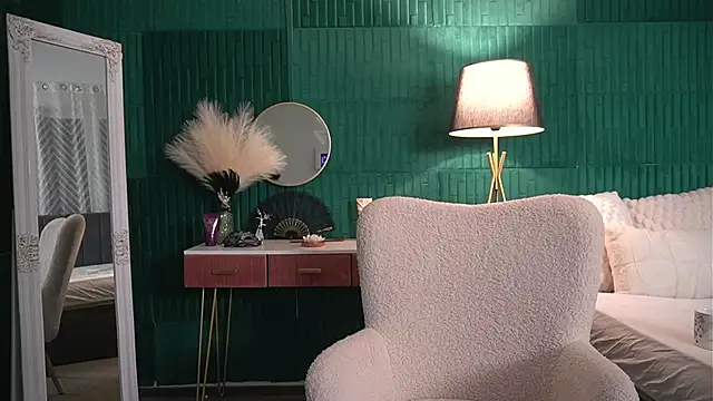 HaileyMoonn online show from 2, 4, 2026