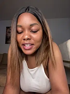 SSEXYBUBBLEBUTT101 online show from 28, 2, 2025