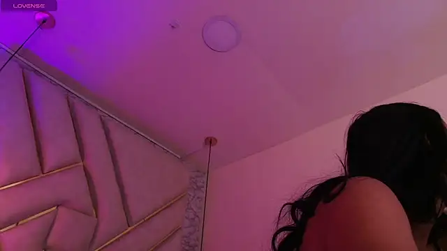 Snapshot of Andreita_Jones chatting on 4, 7, 2026 Andreita Jones online show from 4, 7, 2026