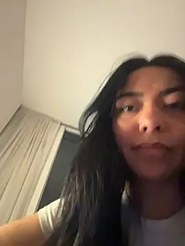 Snapshot of PetitLumiere chatting on 10, 10, 2025 PetitLumiere online show from 10, 10, 2025