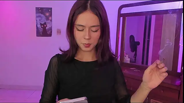 Snapshot of cute_roxana_ chatting on 6, 11, 2025 cute roxana online show from 6, 11, 2025