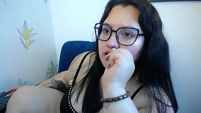 dannarossy  online show from 20, 2, 2025