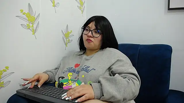 dannarossy  online show from 13, 3, 2025