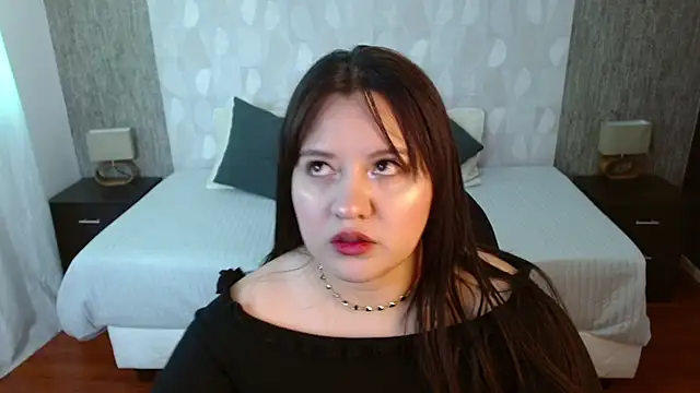dannarossy  online show from 3, 3, 2025