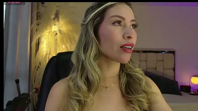 Ammy Castro online show from 6, 11, 2025