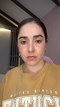 Snapshot of Victoria-And1 chatting on 29, 11, 2025 Victoria-And1 online show from 29, 11, 2025