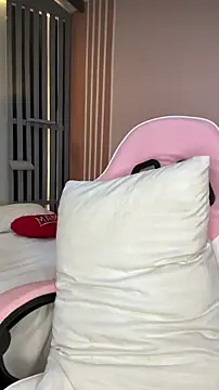 Snapshot of Victoria-And1 chatting on 25, 10, 2025 Victoria-And1 online show from 25, 10, 2025