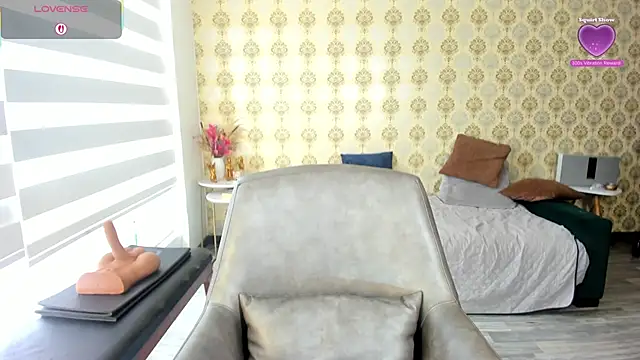 Snapshot of _angelina_class_7 chatting on 6, 6, 2026 angelina class 7 online show from 6, 6, 2026