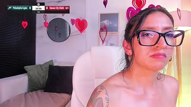 kira moon   online show from 9, 2, 2025