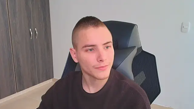 Snapshot of JordanThompson_ chatting on 12, 9, 2025 JordanThompson online show from 12, 9, 2025