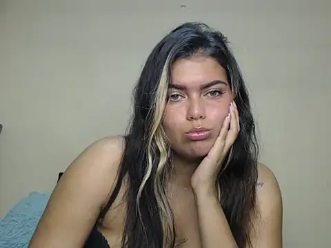 Snapshot of sweetkitty_16 chatting on 16, 4, 2026 sweetkitty 16 online show from 16, 4, 2026