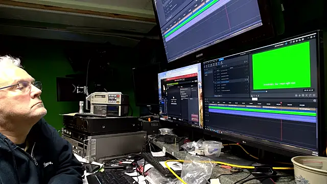 ButtCrackShowing-OOPS online show from 21, 4, 2026