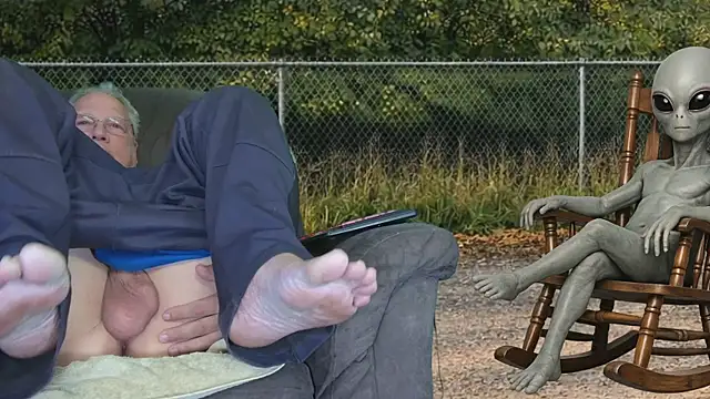 ButtCrackShowing-OOPS online show from 10, 5, 2026