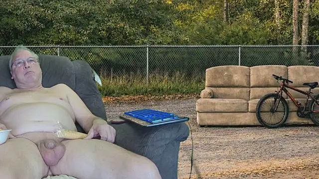 ButtCrackShowing-OOPS online show from 9, 5, 2026