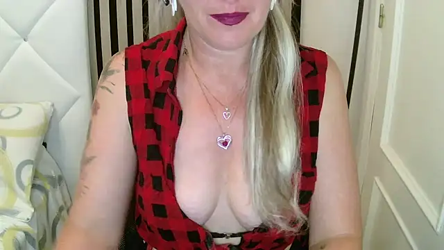 Snapshot of xxNoeliaxx chatting on 28, 4, 2026 xxNoeliaxx online show from 28, 4, 2026