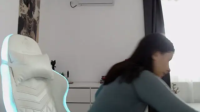 Snapshot of Simply_the_best chatting on 13, 11, 2025 Simply the best online show from 13, 11, 2025