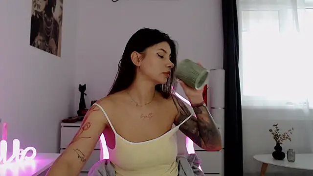 Snapshot of Simply_the_best chatting on 28, 11, 2025 Simply the best online show from 28, 11, 2025