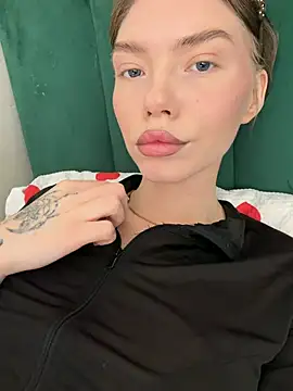 Snapshot of Lisaaa_Alisa chatting on 29, 5, 2026 Lisaaa Alisa online show from 29, 5, 2026