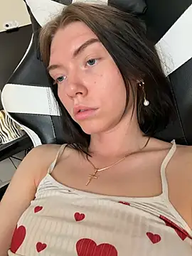 Lisaaa Alisa online show from 16, 4, 2026