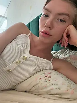 Snapshot of Lisaaa_Alisa chatting on 20, 7, 2026 Lisaaa Alisa online show from 20, 7, 2026