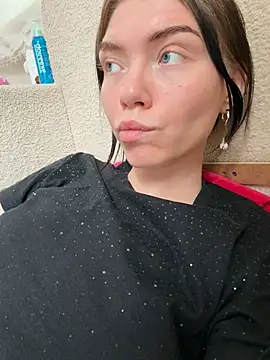 Lisaaa Alisa online show from 22, 4, 2026