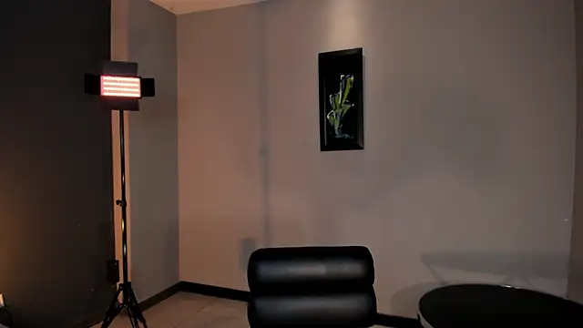 DominiqueVega online show from 23, 10, 2025