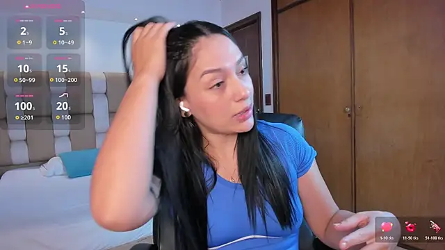 Snapshot of carina_rossi chatting on 1, 12, 2025 carina rossi online show from 1, 12, 2025