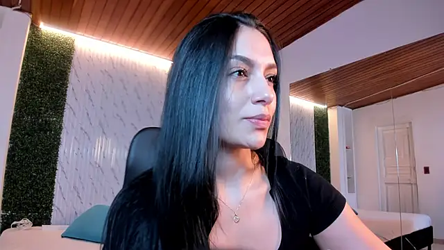 Snapshot of carina_rossi chatting on 7, 10, 2025 carina rossi online show from 7, 10, 2025