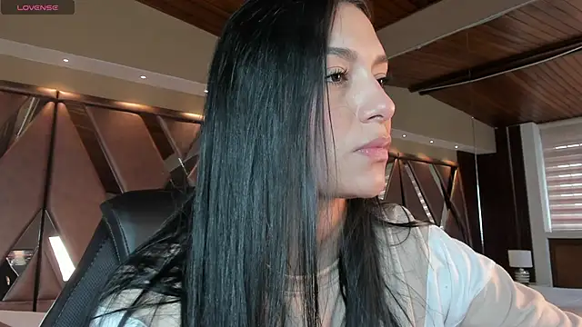 Snapshot of carina_rossi chatting on 14, 10, 2025 carina rossi online show from 14, 10, 2025