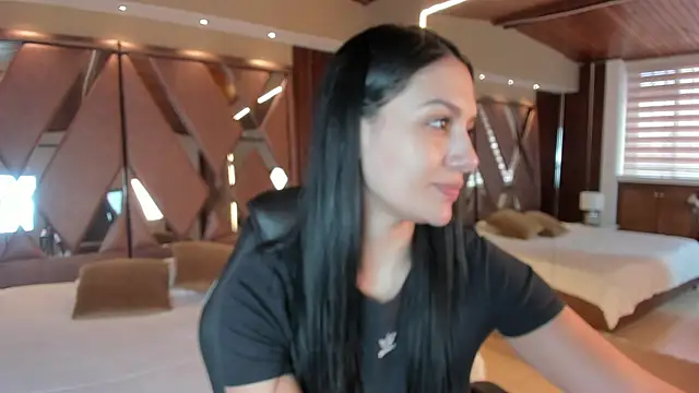 Snapshot of carina_rossi chatting on 25, 9, 2025 carina rossi online show from 25, 9, 2025