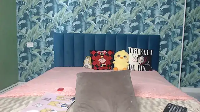 CharlineBigAss online show from 24, 7, 2026