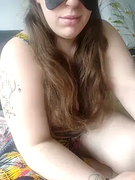 FrancaiseLynne online show from 27, 2, 2025