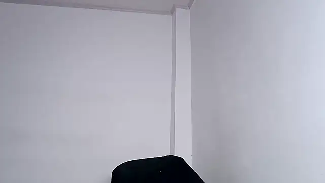 caarlywhitee online show from 7, 6, 2026