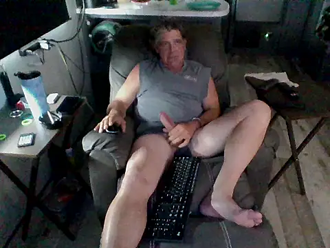 Snapshot of lateniter chatting on 5, 6, 2026 lateniter online show from 5, 6, 2026