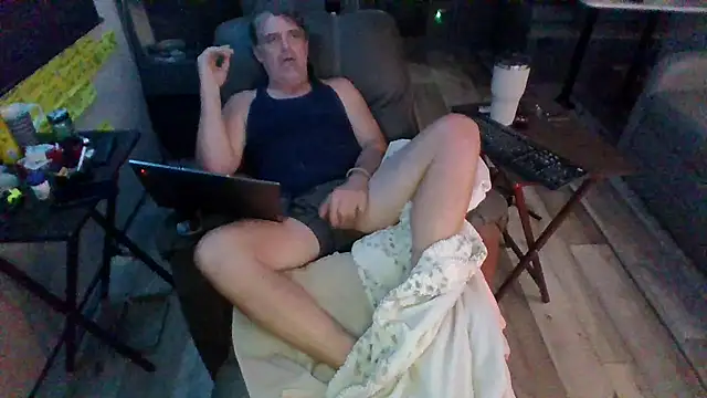 Snapshot of lateniter chatting on 30, 10, 2025 lateniter online show from 30, 10, 2025