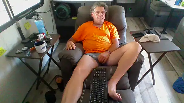 lateniter online show from 25, 4, 2026