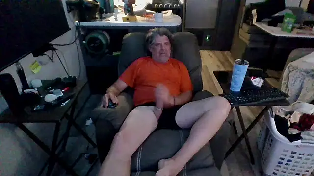 Snapshot of lateniter chatting on 28, 4, 2026 lateniter online show from 28, 4, 2026