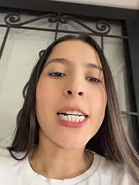 LittleDoll    online show from 8, 4, 2026