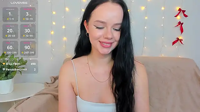 Lori  Hell online show from 3, 2, 2025