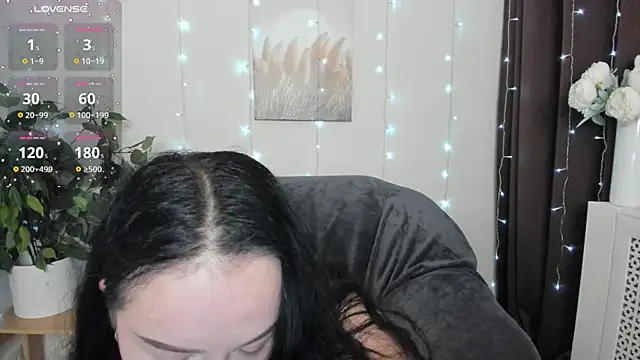 Lori  Hell online show from 8, 10, 2025