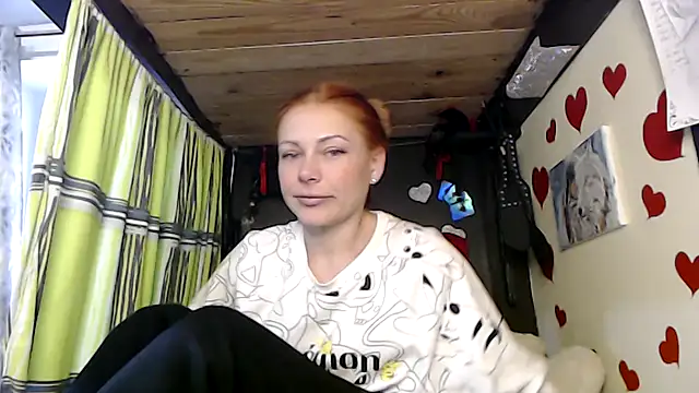 Snapshot of HarleyQuinn_69 chatting on 29, 9, 2025 HarleyQuinn 69 online show from 29, 9, 2025