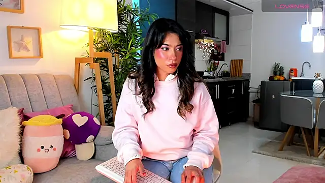 Snapshot of Issa_cooper chatting on 10, 10, 2025 Issa cooper online show from 10, 10, 2025