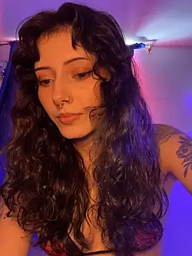 LiliJones  online show from 13, 11, 2025