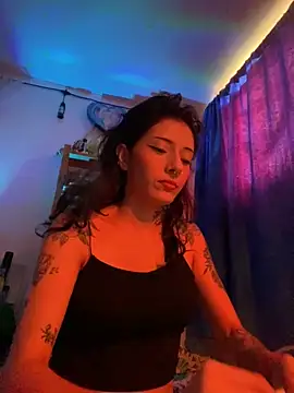 LiliJones  online show from 4, 12, 2025