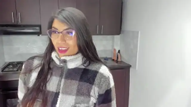 Luna Dumont online show from 28, 4, 2026