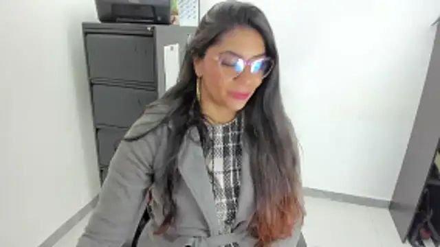 Luna Dumont online show from 18, 5, 2026