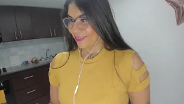 Luna Dumont online show from 5, 3, 2026