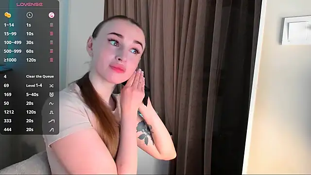 Snapshot of Kimmberr chatting on 28, 2, 2025 Kimmberr online show from 28, 2, 2025